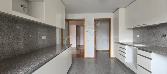 3 Schlafzimmer Wohnung in Matosinhos, Portugal, Nr. 32265 8