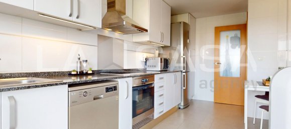 2 bedrooms Apartment in Paterna, Spain No. 161440 2