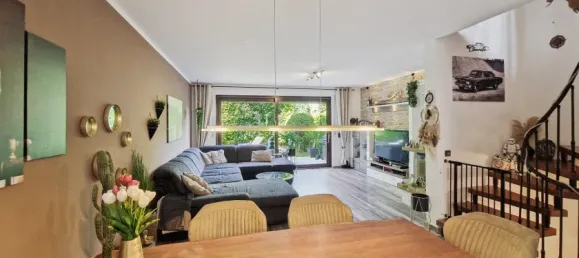 5 bedrooms Townhouse in Essen, Germany No. 325332 3