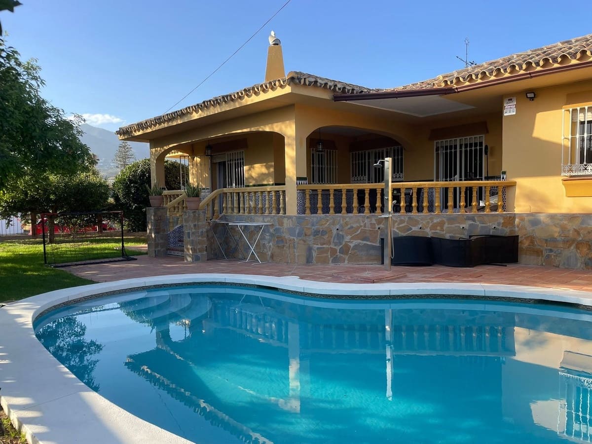 Casa de 4 dormitorios en Mijas, Spain No. 210047