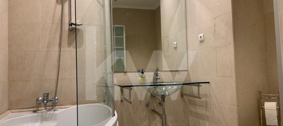 3 bedrooms Apartment in Lisbon, Portugal No. 10771 14