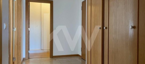 3 bedrooms Apartment in Lisbon, Portugal No. 10771 16