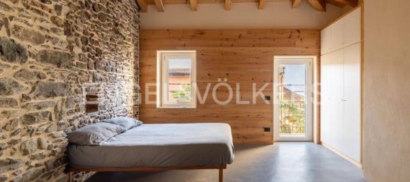 Дом с 2 спальнями в Орта Сан Джулио, Италия № 132710 8