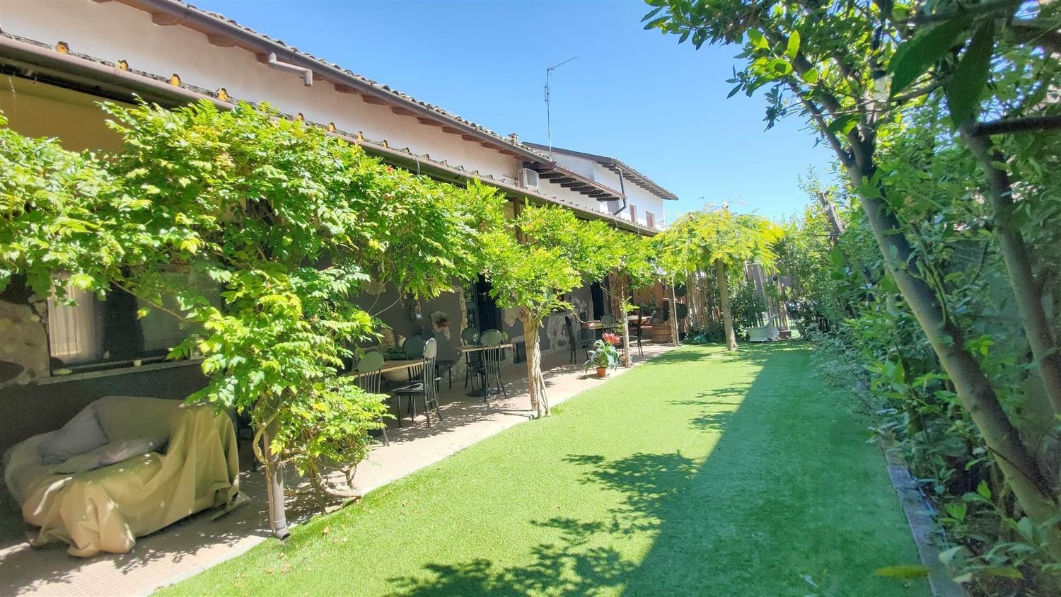 Дом с 6 спальнями в Лоди, Италия № 373794