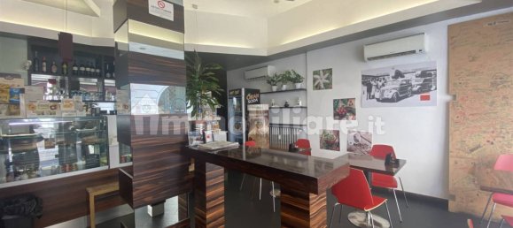 2 rooms Commercial property in Piacenza, Italy No. 213420 2