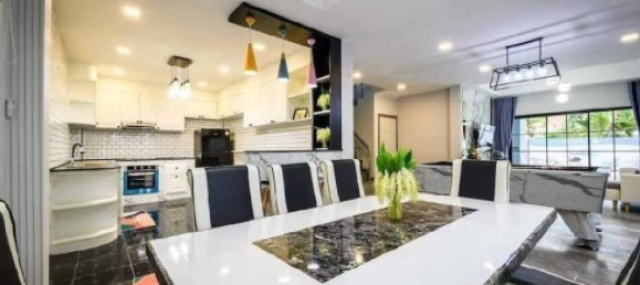 6 bedrooms Villa in Pattaya, Thailand No. 4229 5