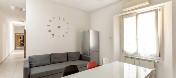 4 rooms Apartment in Bologna, Italy No. 36692 4