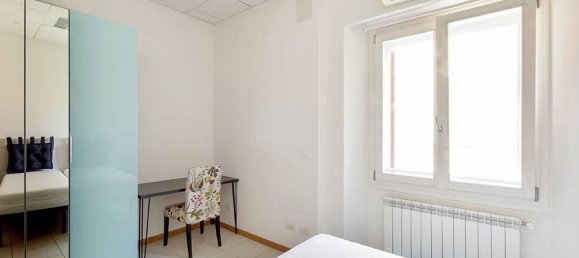 4 rooms Apartment in Bologna, Italy No. 36692 7