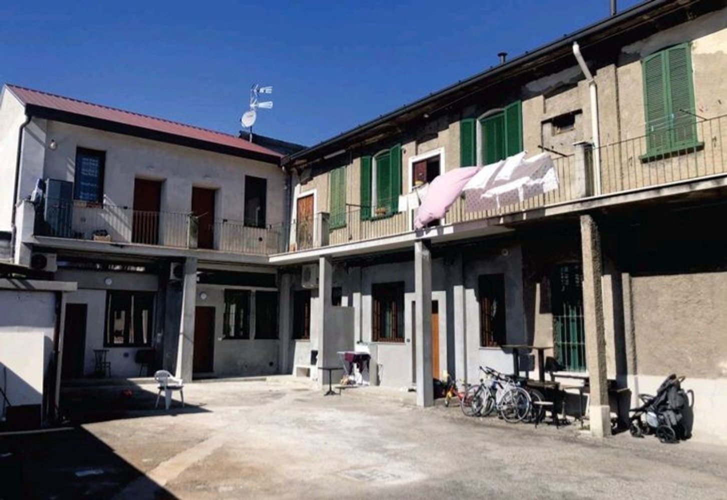 3غرفة شقة في Milan, Italy رقم 245417