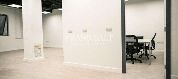 90m² Office in Sliema, Malta No. 12279 18