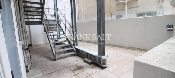 90m² Office in Sliema, Malta No. 12279 2