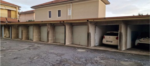 Apartamento de 3 divisões em Borgomanero, Italy N.º 8790 18