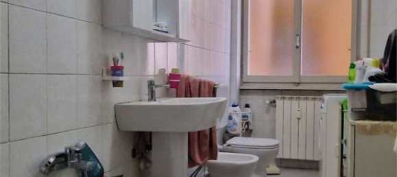 Apartamento de 3 divisões em Borgomanero, Italy N.º 8790 16