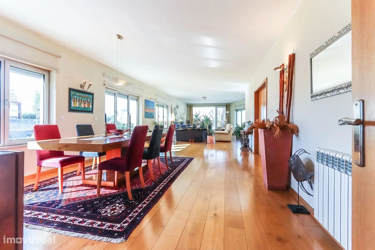 5 bedrooms Apartment in Lisbon, Portugal No. 83953