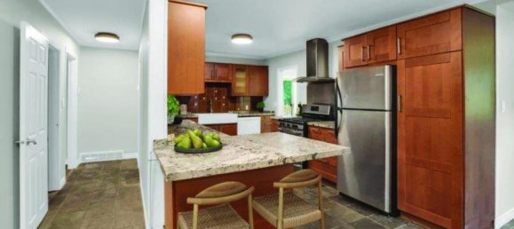 6 bedrooms House in Grimsby, Canada No. 754 9