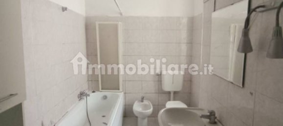 2 bedrooms Apartment in Turin, Italy No. 298681 18