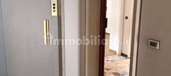 2 bedrooms Apartment in Turin, Italy No. 298681 10