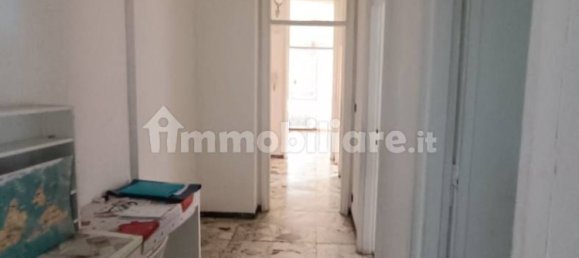 2 bedrooms Apartment in Turin, Italy No. 298681 7