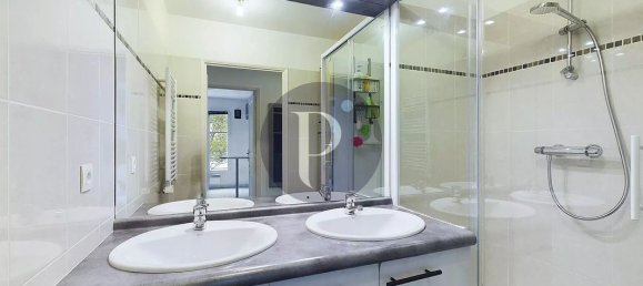 2 Schlafzimmer Wohnung in Le Plessis-Robinson, France, Nr. 178945 7