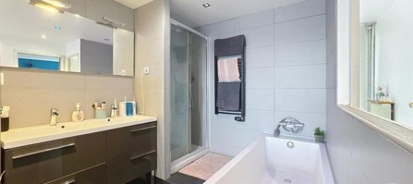 Квартира с 3 спальнями в Реймс, Франция № 314447 12