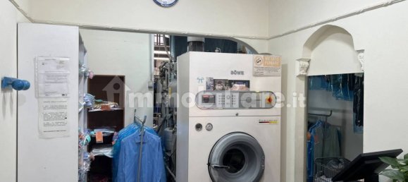 2-Zimmer Gewerbliche Immobilie in Milan, Italy, Nr. 314899 16