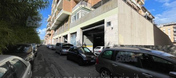 5 rooms Apartment in Rome, Italy No. 290148 10