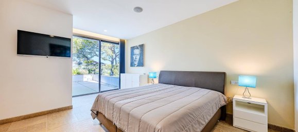 5 bedrooms Villa in Santa Ponsa, Spain No. 973 4