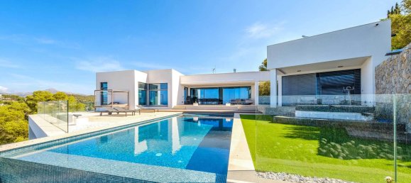 5 bedrooms Villa in Santa Ponsa, Spain No. 973 12