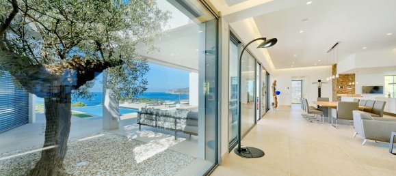 5 bedrooms Villa in Santa Ponsa, Spain No. 973 13