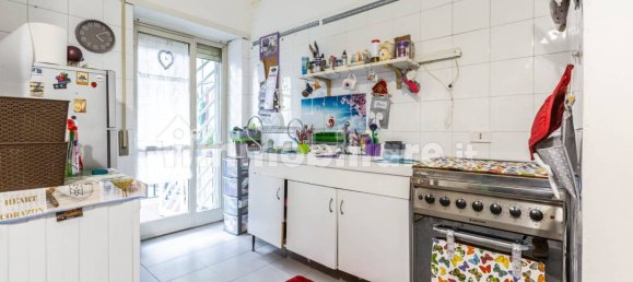 2 bedrooms Apartment in Rome, Italy No. 46240 11