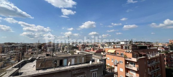 2 bedrooms Penthouse in Rome, Italy No. 44691 18