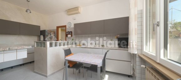 3 غرف نوم منزل في Rome, Italy رقم 111598 5