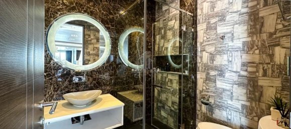 3 bedrooms Penthouse in Khlong Toei, Thailand No. 8830 8