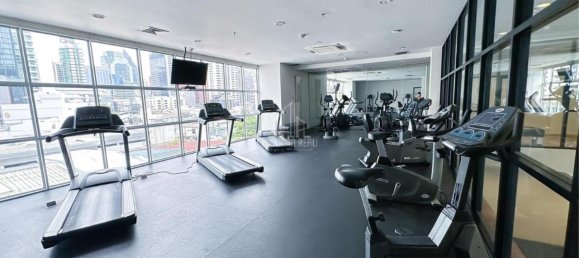 3 bedrooms Penthouse in Khlong Toei, Thailand No. 8830 16