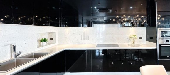 3 bedrooms Penthouse in Khlong Toei, Thailand No. 8830 17