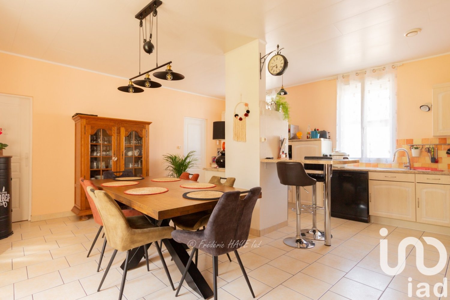 Casa de 3 dormitorios en Cuise-la-Motte, France No. 63352