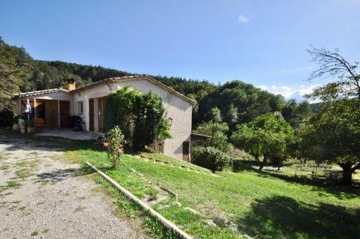 3 bedrooms House in La Penne, France No. 29242