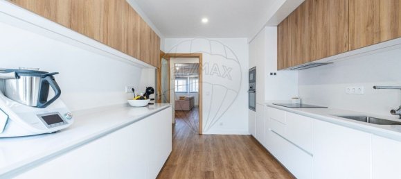 4 bedrooms House in Leiria, Portugal No. 17683 7