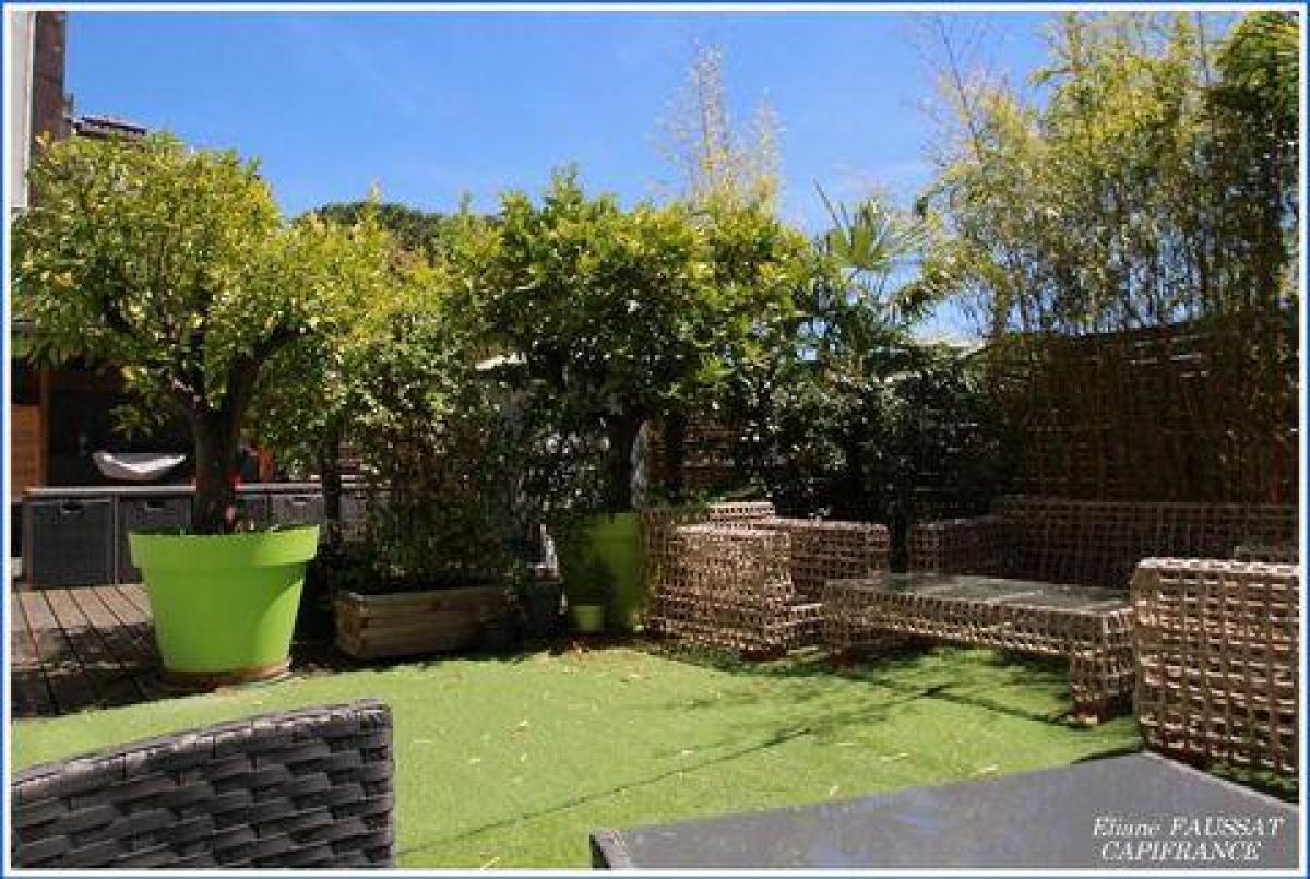 4 bedrooms Condo in Tarbes, France No. 32355