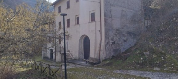 4 rooms Apartment in Preci, Italy No. 38289 5
