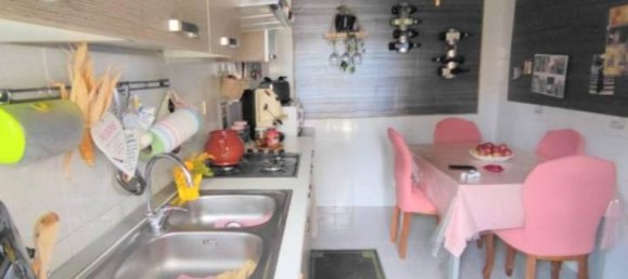 Квартира с 3 комнатами в Неаполь, Италия № 40090 7