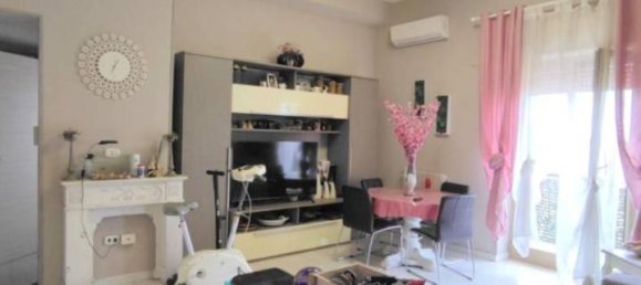 Квартира с 3 комнатами в Неаполь, Италия № 40090 3