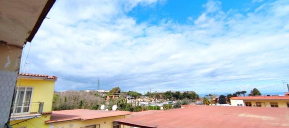 Квартира с 3 комнатами в Неаполь, Италия № 40090 22