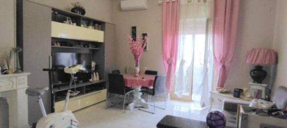 Квартира с 3 комнатами в Неаполь, Италия № 40090 4