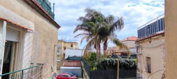 Квартира с 3 комнатами в Неаполь, Италия № 40090 21