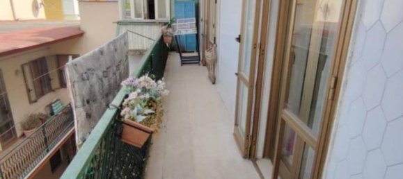 Квартира с 3 комнатами в Неаполь, Италия № 40090 19