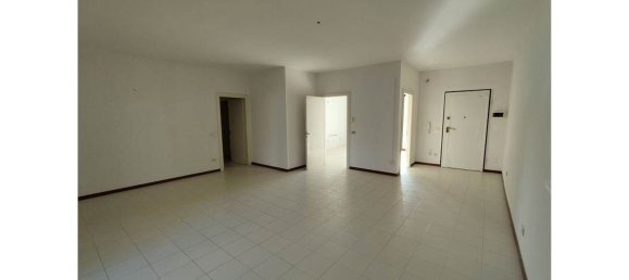 5 rooms Apartment in Lecce, Italy No. 199283 13