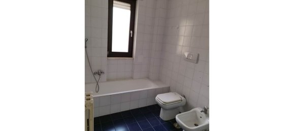 5 rooms Apartment in Lecce, Italy No. 199283 11