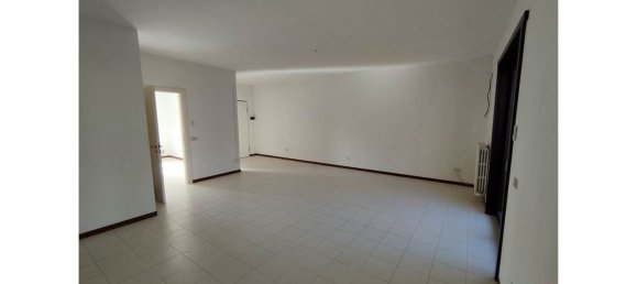 5 rooms Apartment in Lecce, Italy No. 199283 14