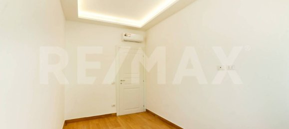 2 bedrooms Apartment in Rome, Italy No. 7533 17